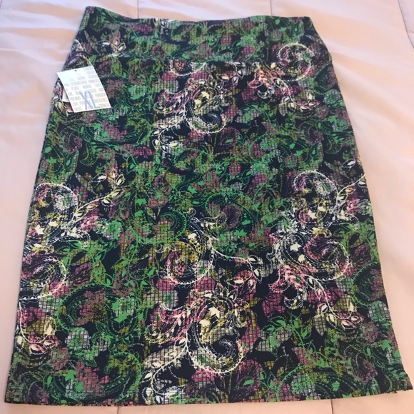 LuLaRoe Dresses & Skirts - Lularoe Cassie (x-large) LuLaRoe Dresses & Skirts - Lularoe Cassie (x-large)